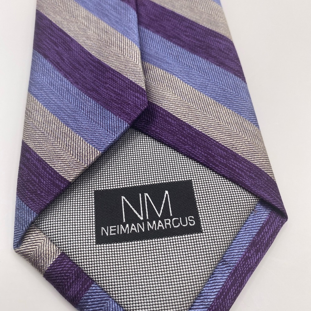 Neiman Marcus Purple and Blue Chevron NWT Tie